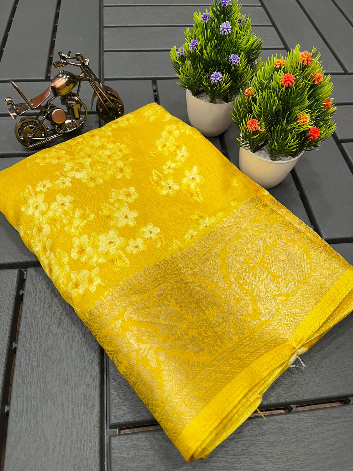 Small flower By Wow Designer Non Catalog Sarees
